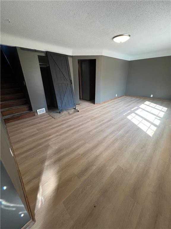 Geneva Ave N - Photo 6 of 7