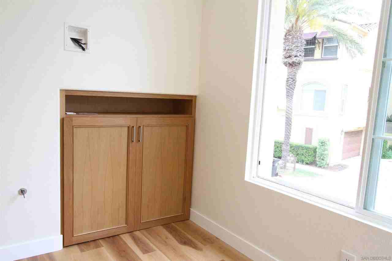 2884 Villas Way - Photo 5 of 25