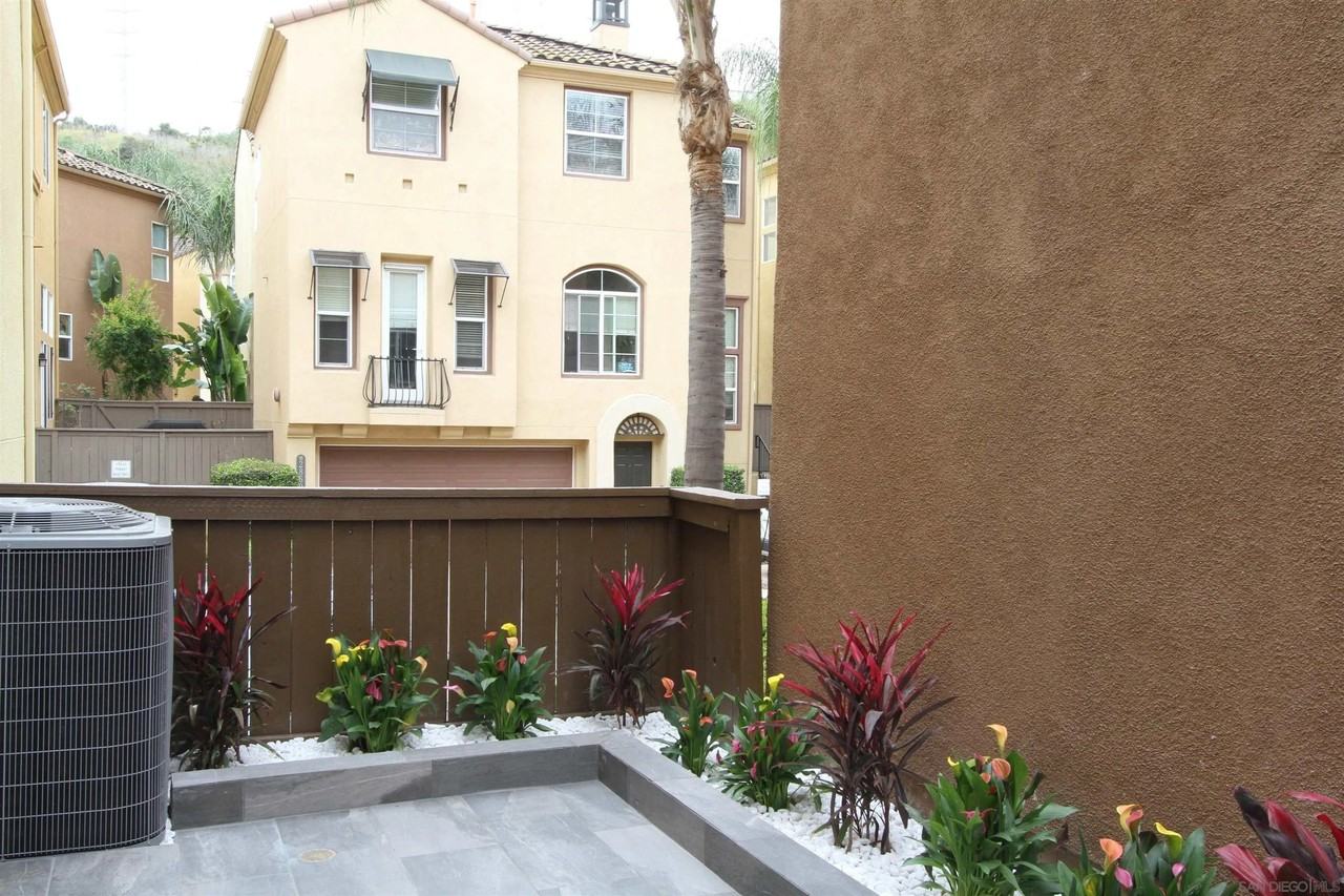 2884 Villas Way - Photo 6 of 25