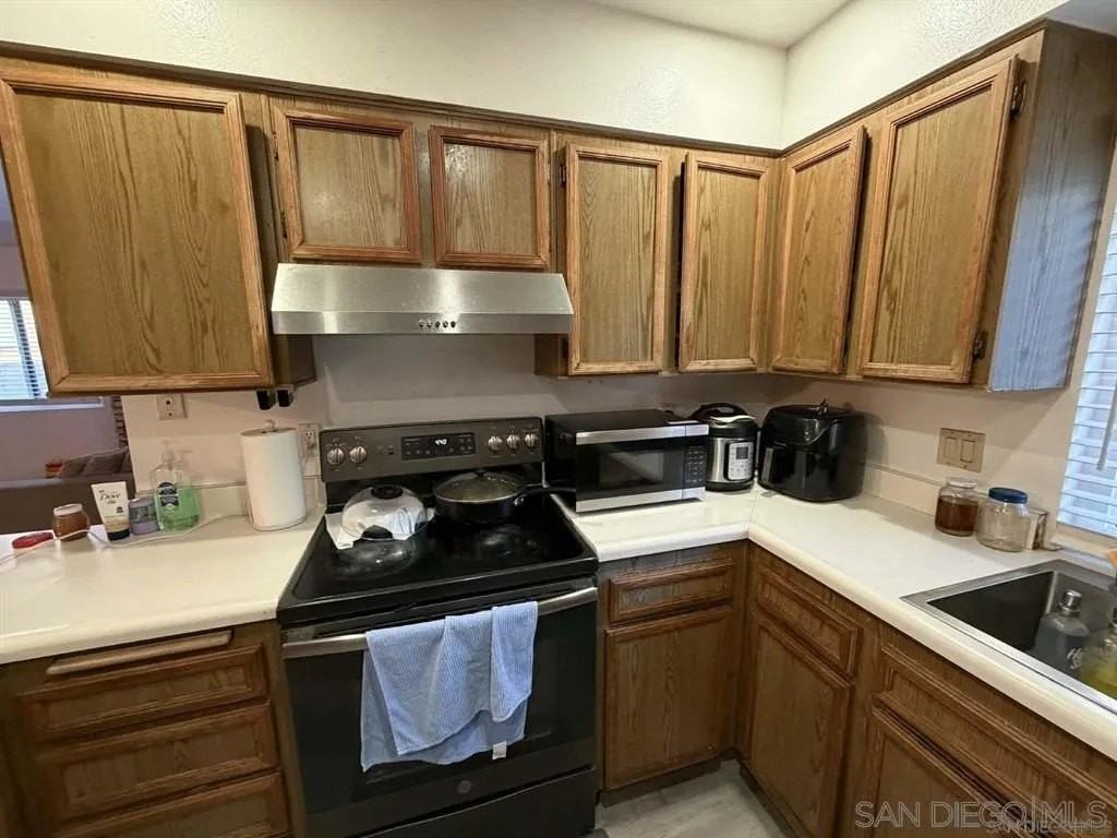 1512 Concord Way - Photo 5 of 50