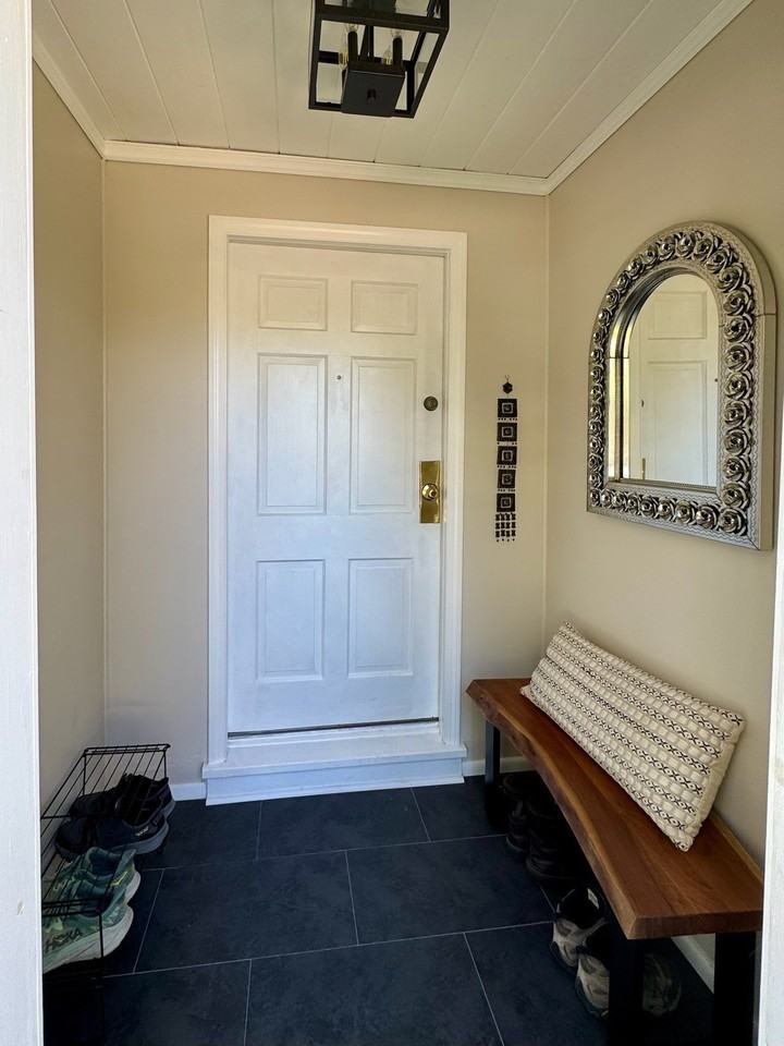 2117 43rd St Apt A - Photo 2 of 20