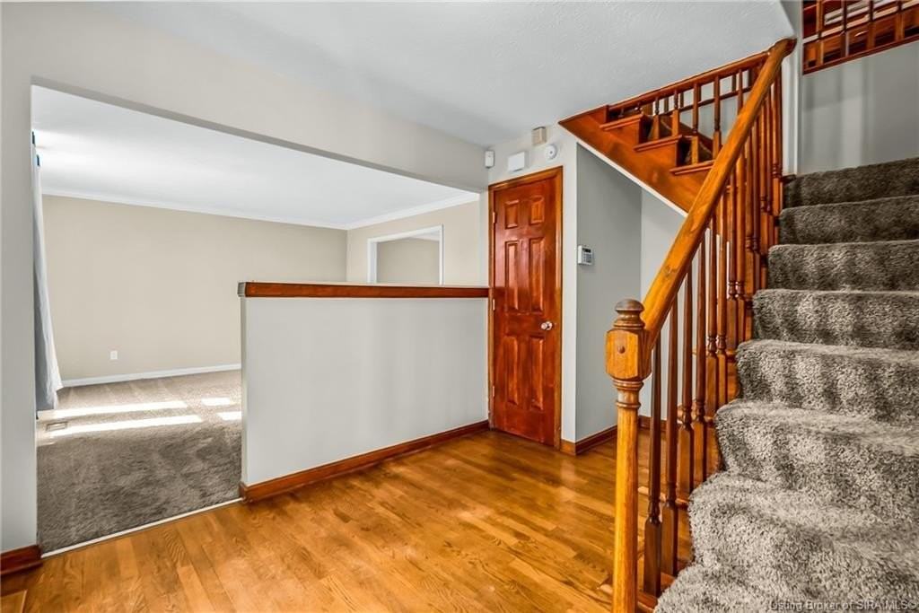 2201 Glenn Abbey - Photo 4 of 50