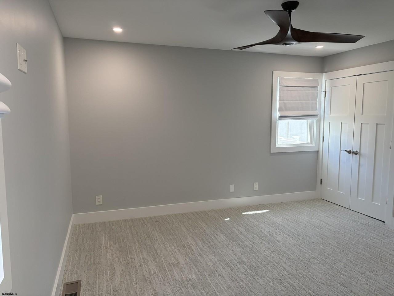 437 Berkshire Dr - Photo 7 of 18