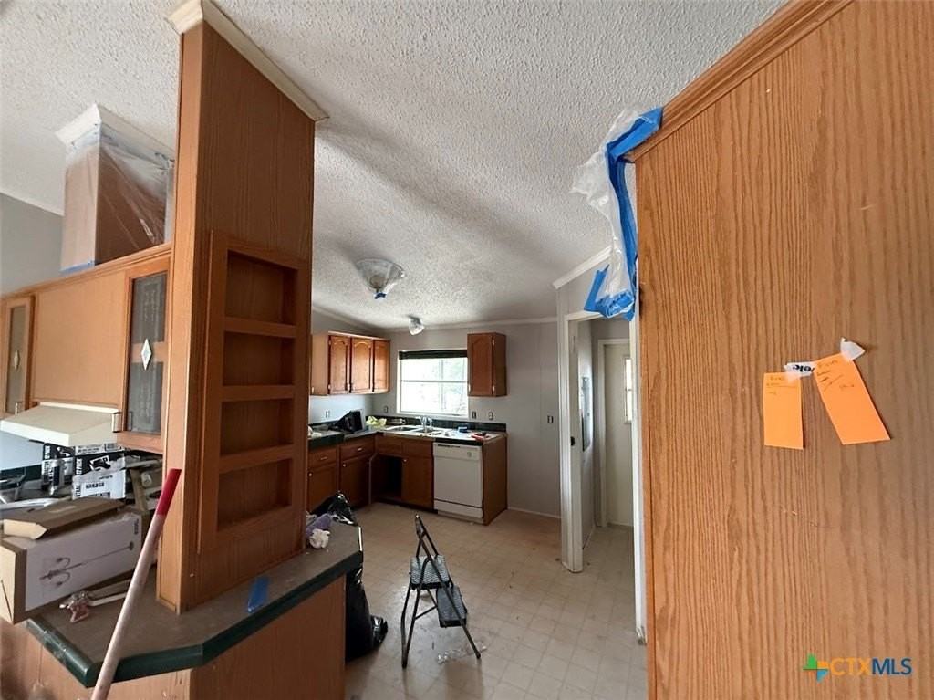 230 Saddle Dr - Photo 3 of 9