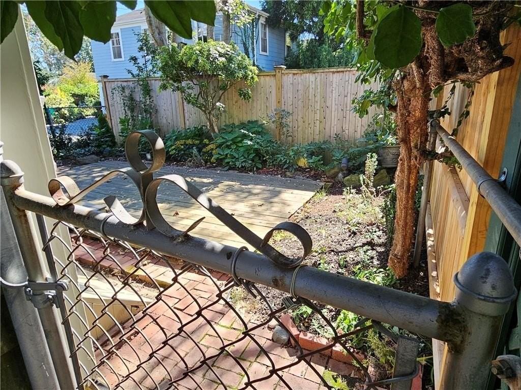 10 Cherry St - Photo 5 of 49