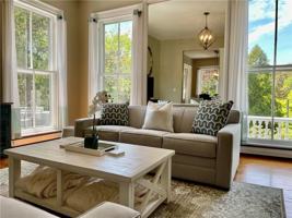 featured image of 541 Bellevue Ave Apt 4 #Apt 4