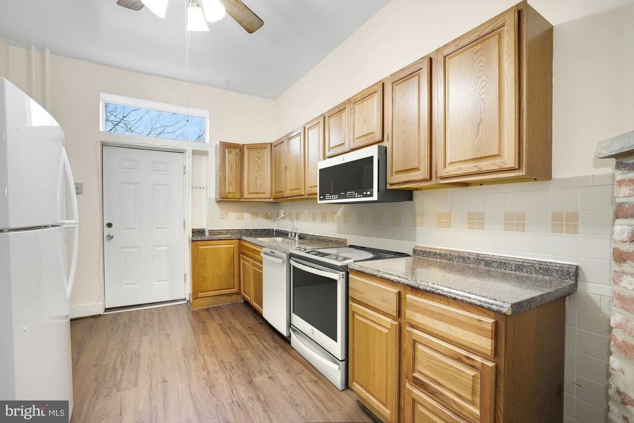 616 11th St Ne - Photo 4 of 22