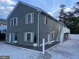 featured image of 112 Houston St Unit B