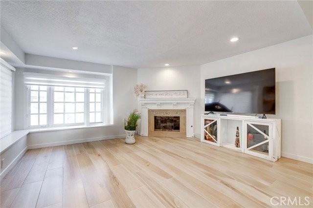 118 18th St - Photo 4 of 8