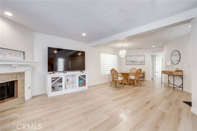 118 18th St - Photo 5 of 8