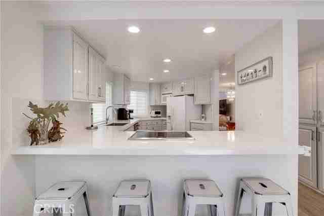 118 18th St - Photo 7 of 8