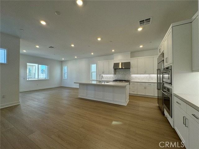 114 Seep - Photo 4 of 8