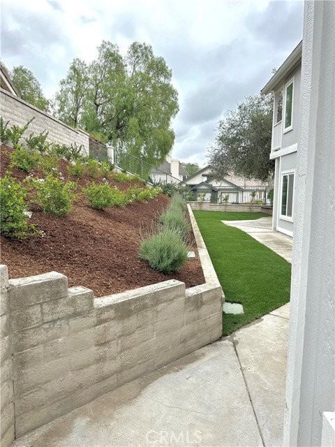 2 Wellesley Ct - Photo 3 of 7