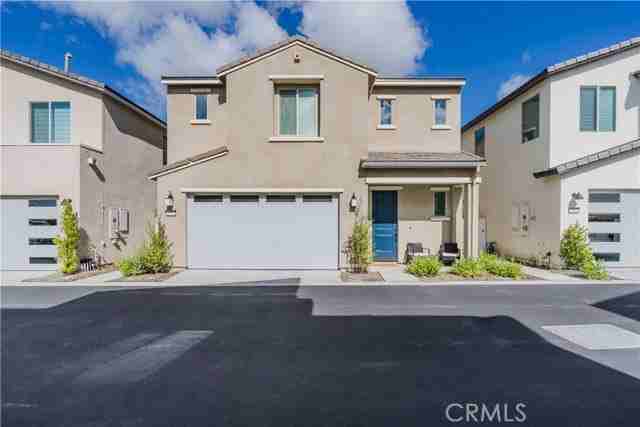 3552 Ivy Way - Photo 2 of 8