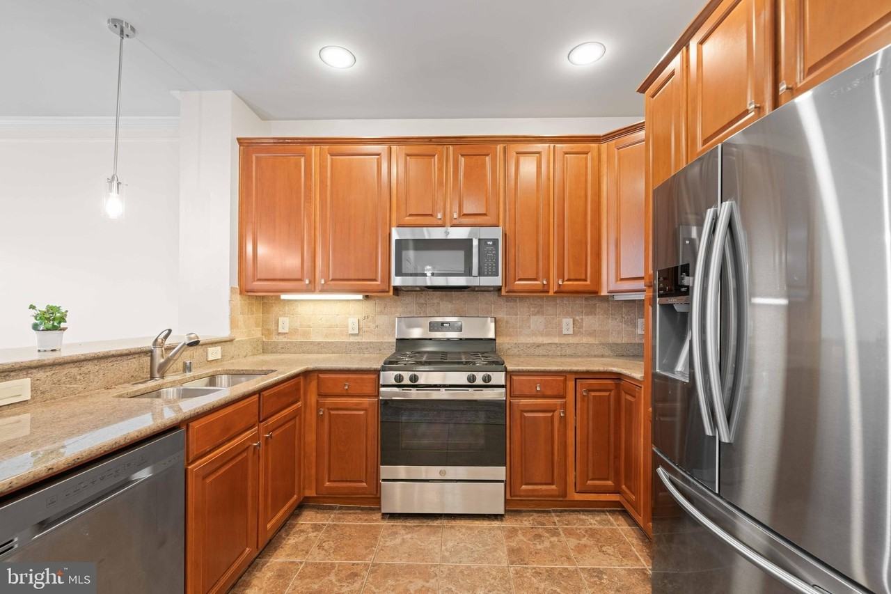 35 E All Saints St #201 - Photo 4 of 35