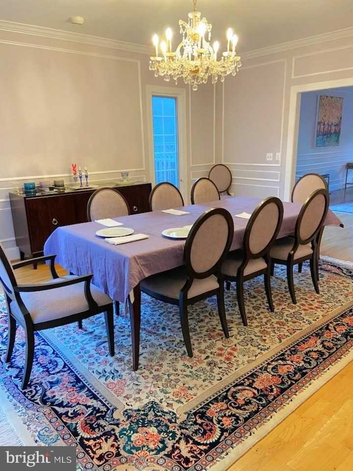 9809 Hall Rd - Photo 5 of 22