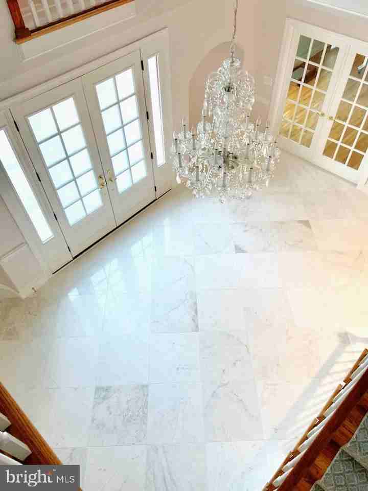 9809 Hall Rd - Photo 7 of 22