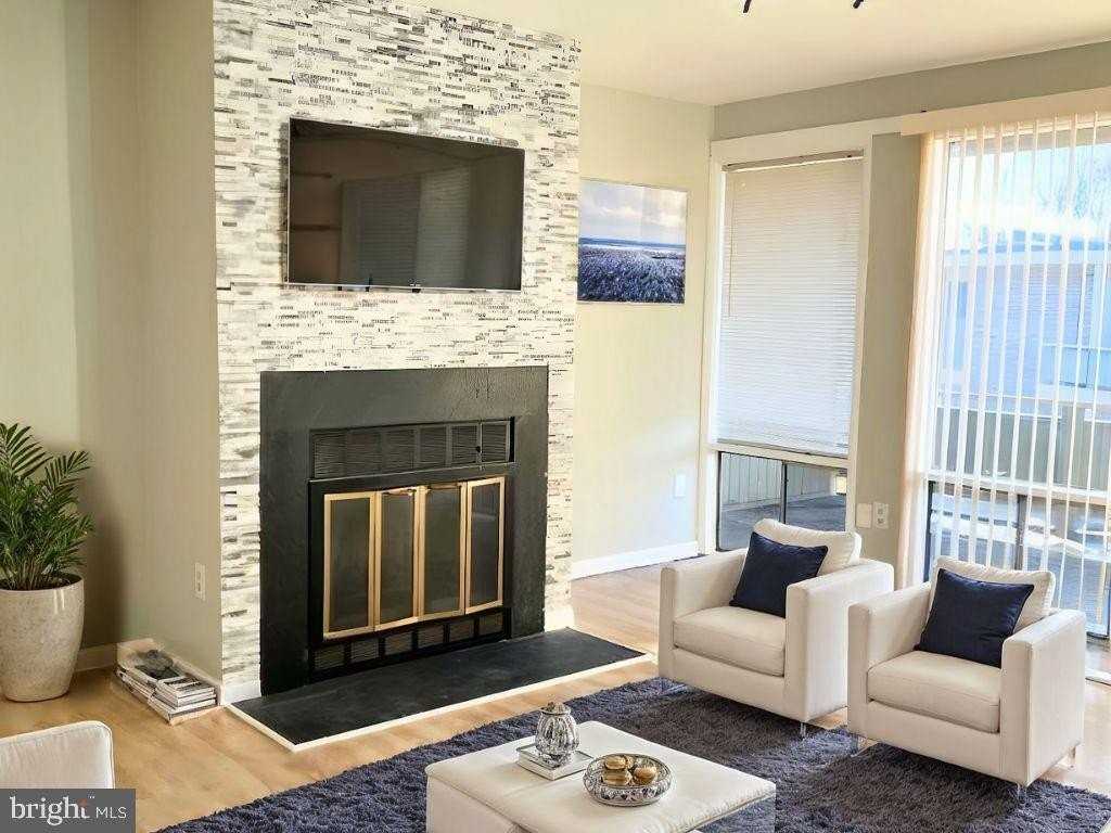 7210 Donnell Pl Apt D3 - Photo 4 of 17