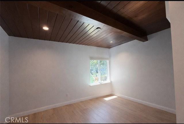 940 Crestview Dr - Photo 7 of 8