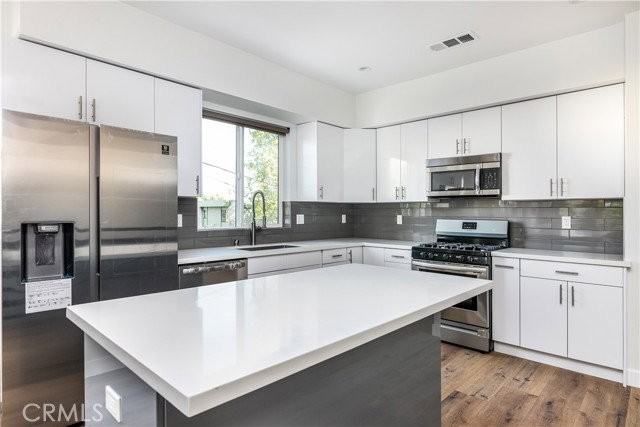 11308 Miranda St - Photo 2 of 8