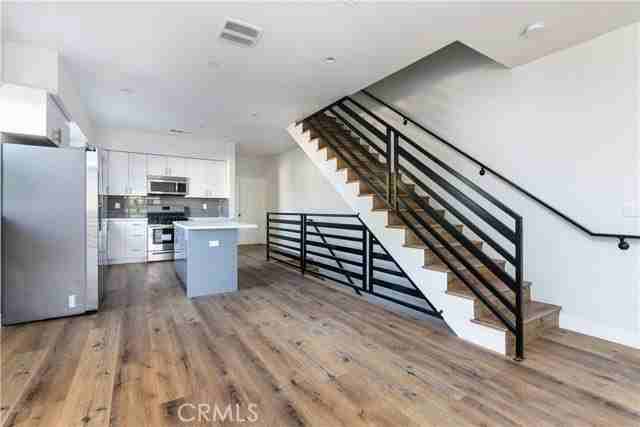 11308 Miranda St - Photo 4 of 8