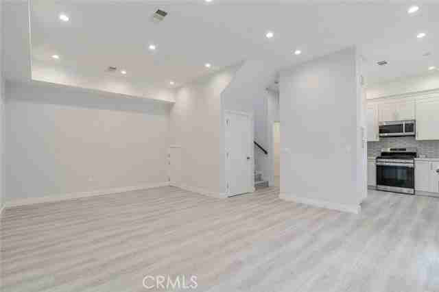 9035 Rathburn Ave #1-2 - Photo 6 of 8