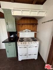 12056 Laurel Terrace Dr - Photo 3 of 8