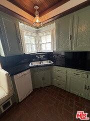 12056 Laurel Terrace Dr - Photo 4 of 8