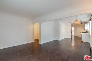 5630 Craner Ave - Photo 4 of 8