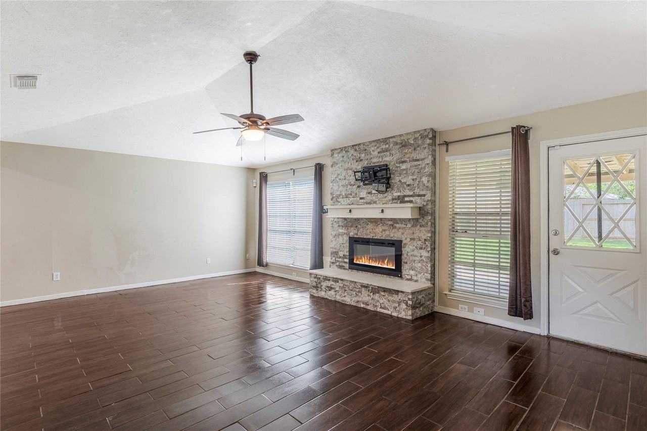 8903 Wilson Reid Dr - Photo 6 of 32