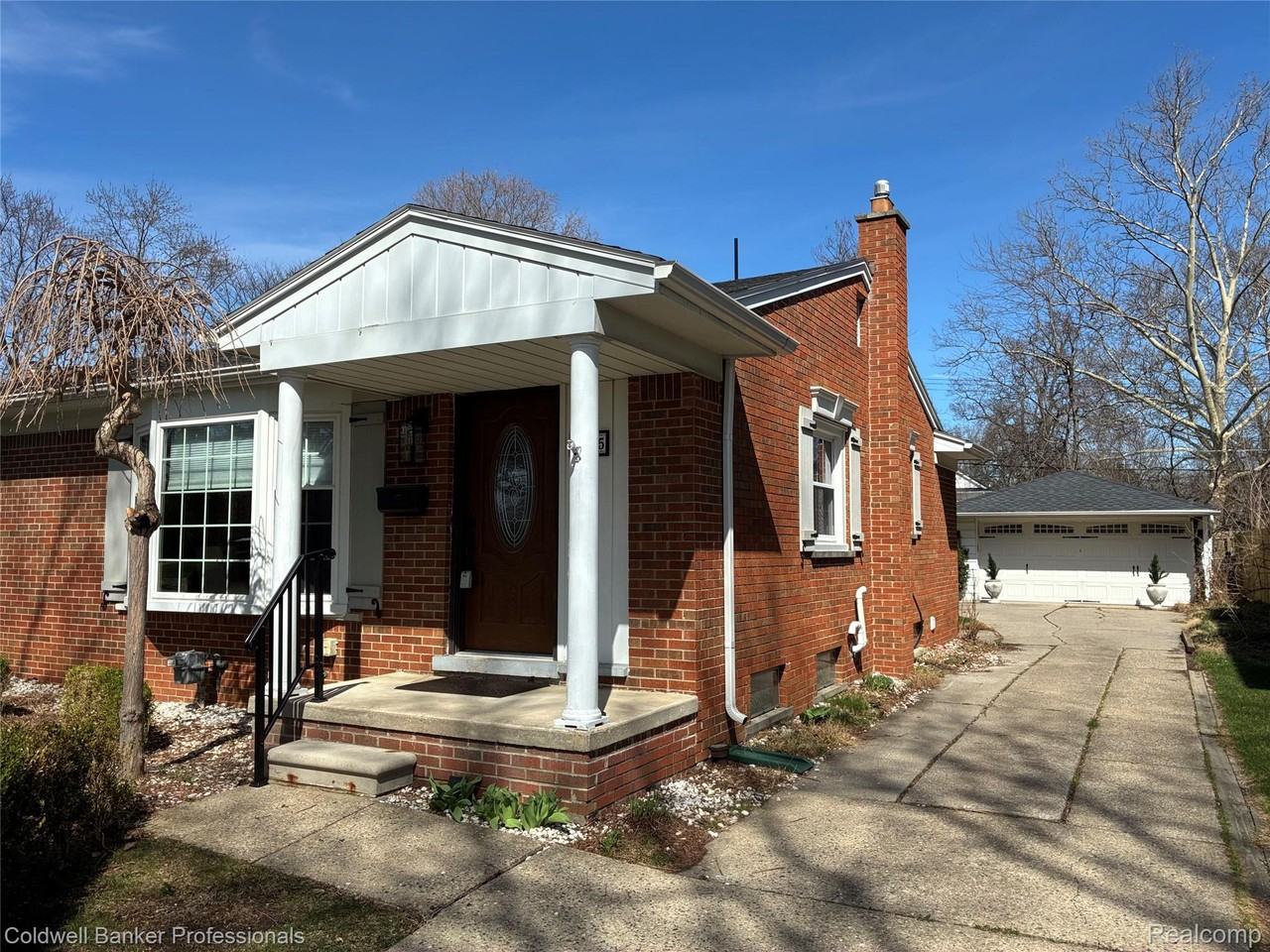 1655 Hazel St - Photo 3 of 50