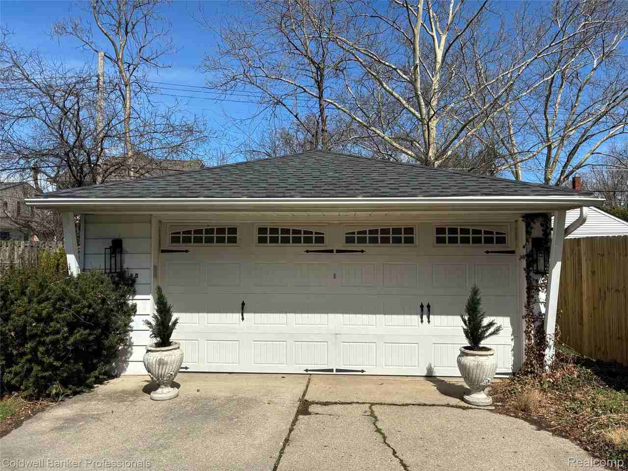 1655 Hazel St - Photo 6 of 50