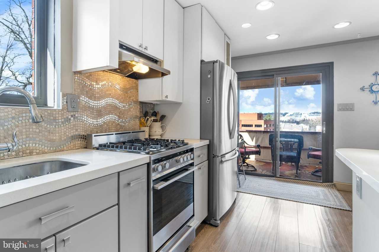 1593 N Colonial Ter Apt 306-X - Photo 5 of 18