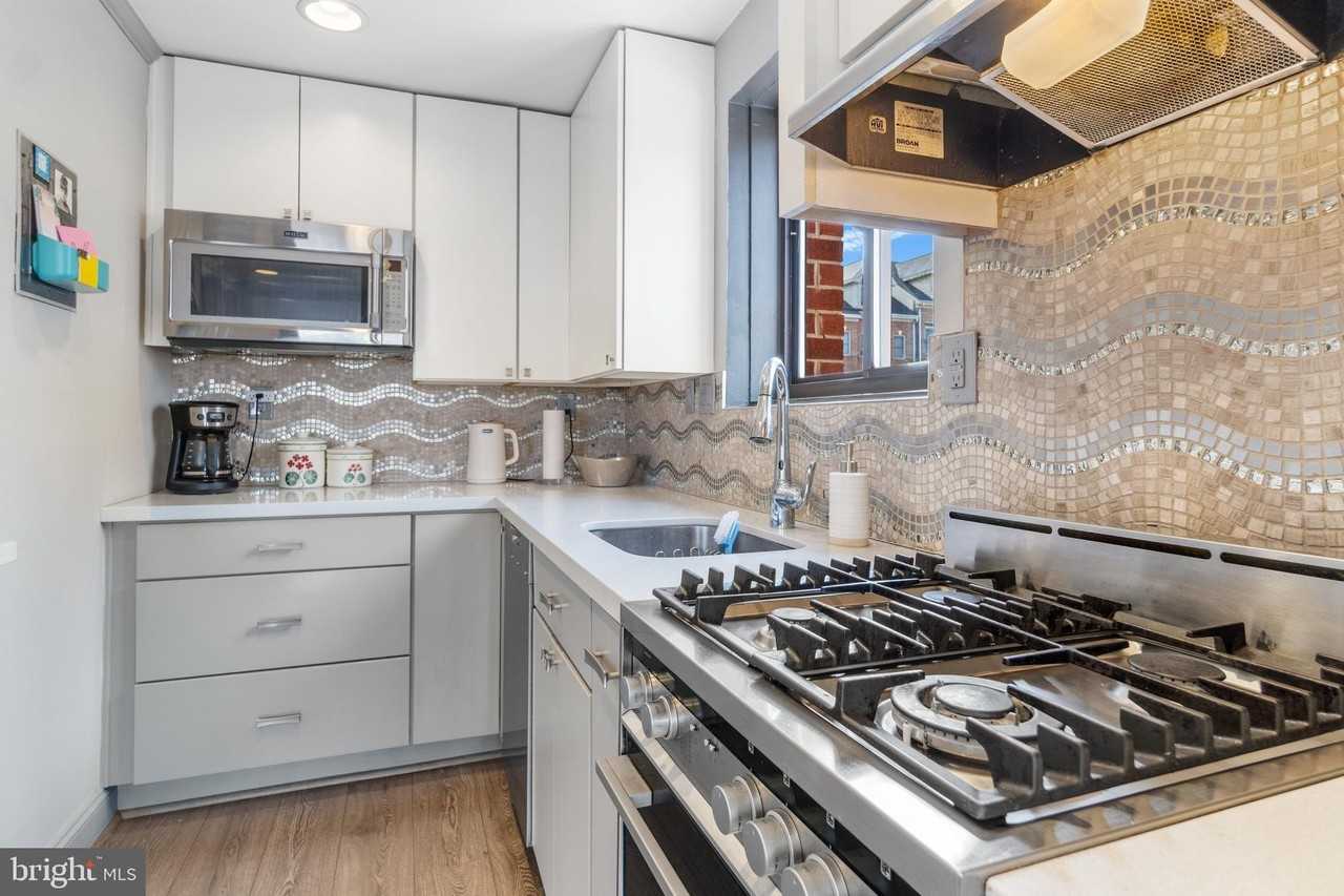 1593 N Colonial Ter Apt 306-X - Photo 7 of 18