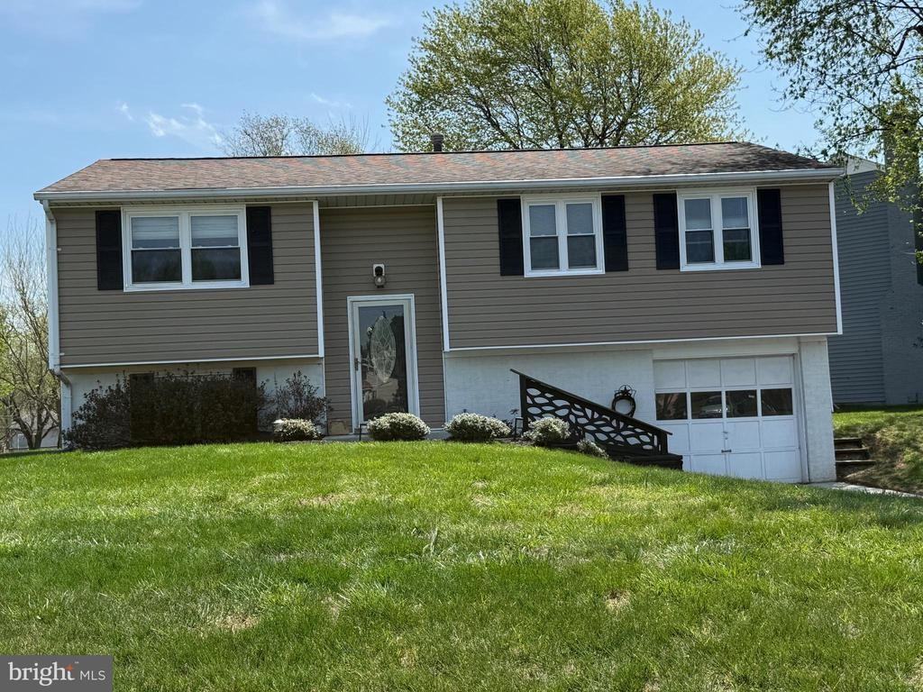 5079 Macnamara Dr - Photo 2 of 45