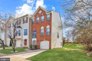 featured image of 14257 Hunters Run Way