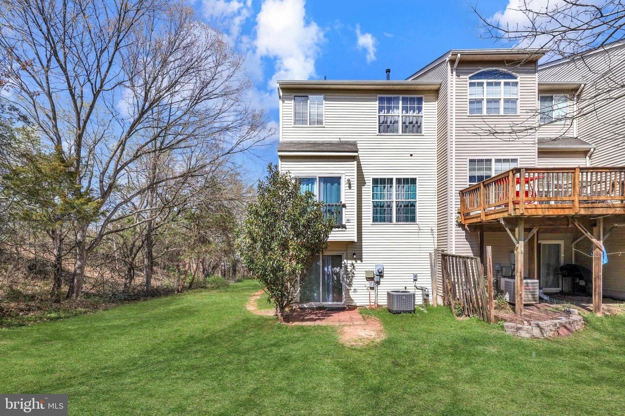 14257 Hunters Run Way - Photo 5 of 48