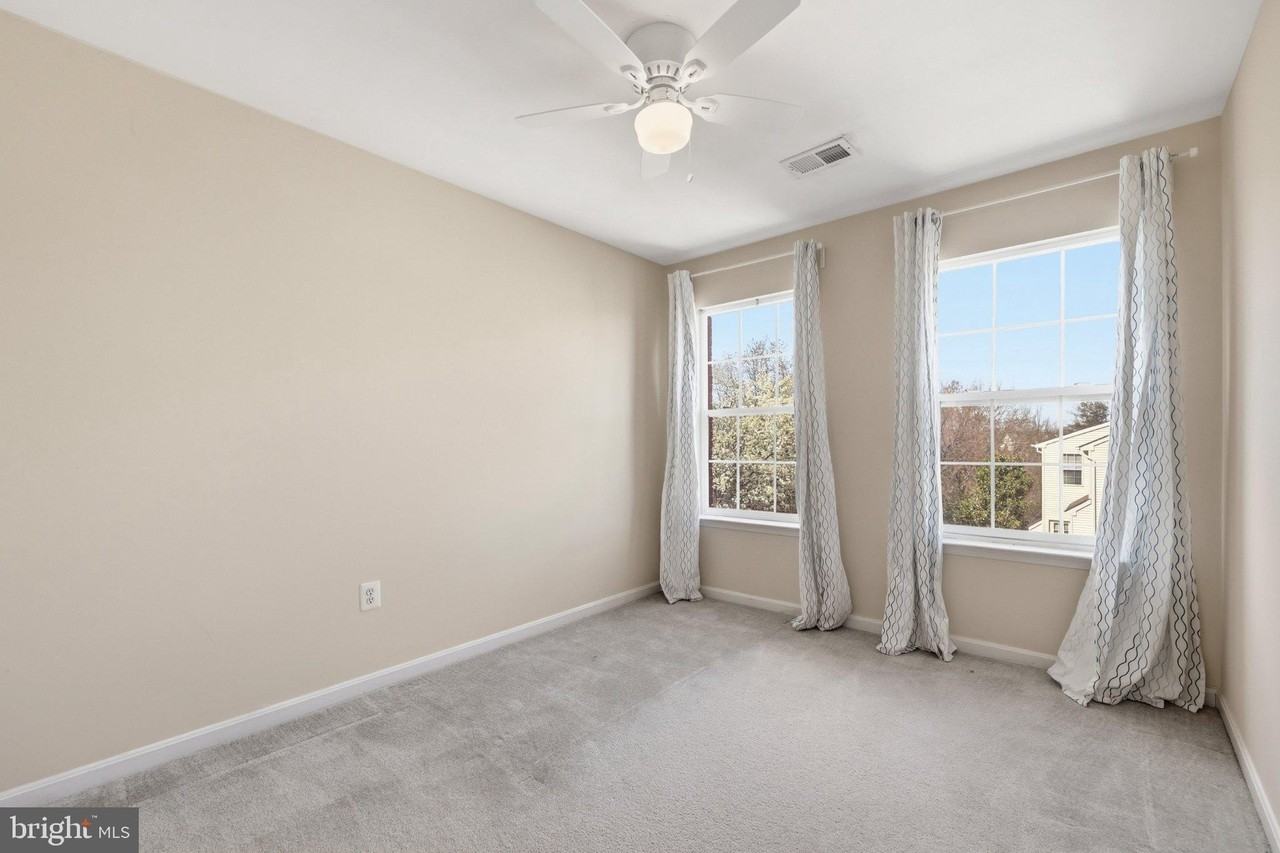 14257 Hunters Run Way - Photo 7 of 48