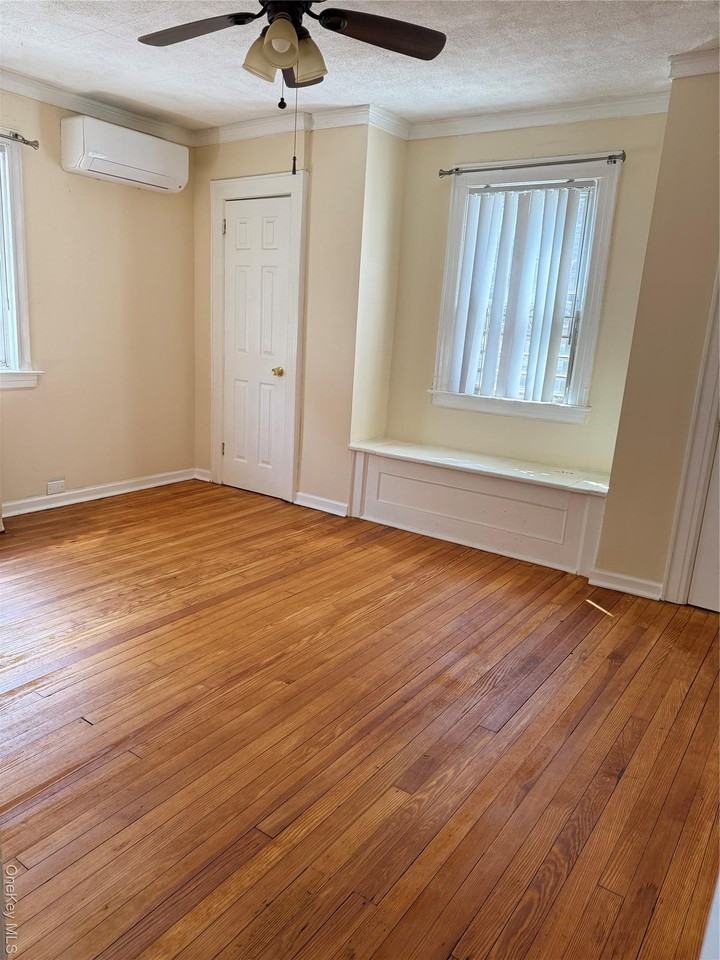 9418 225th St - Photo 3 of 12