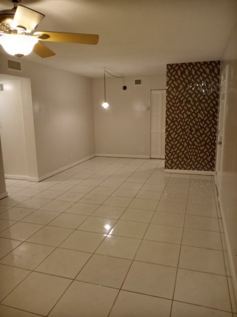512 Gardens Dr - Photo 6 of 39