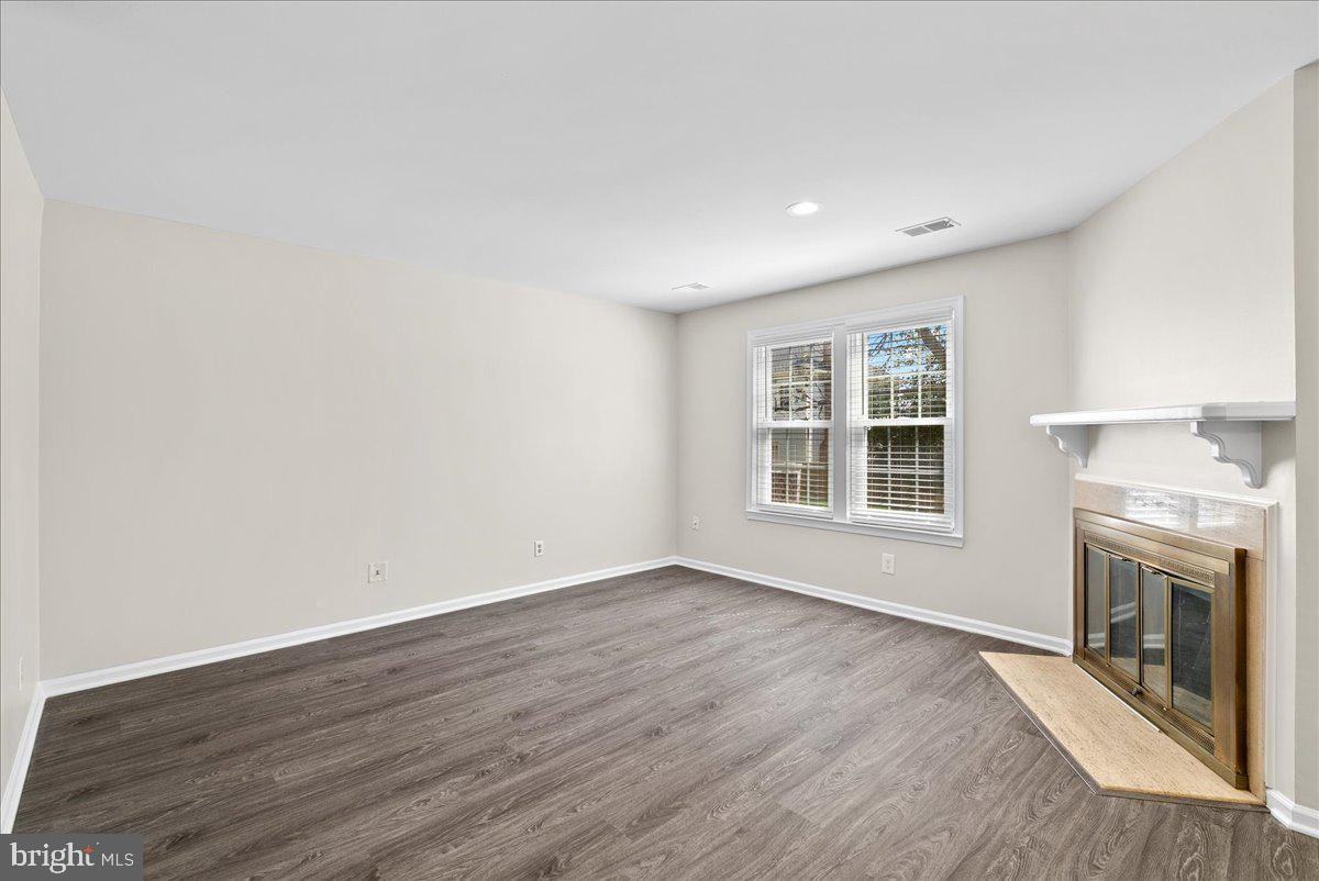 12942 Grays Pointe Road A Unit# 12942A - Photo 4 of 22