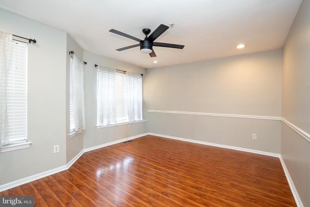 1503 Blossom Cir - Photo 5 of 21