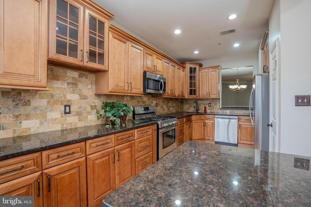 1503 Blossom Cir - Photo 7 of 21