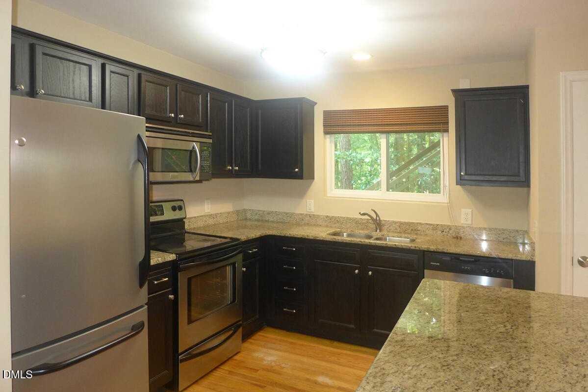 109 Todd St Apt A - Photo 7 of 13