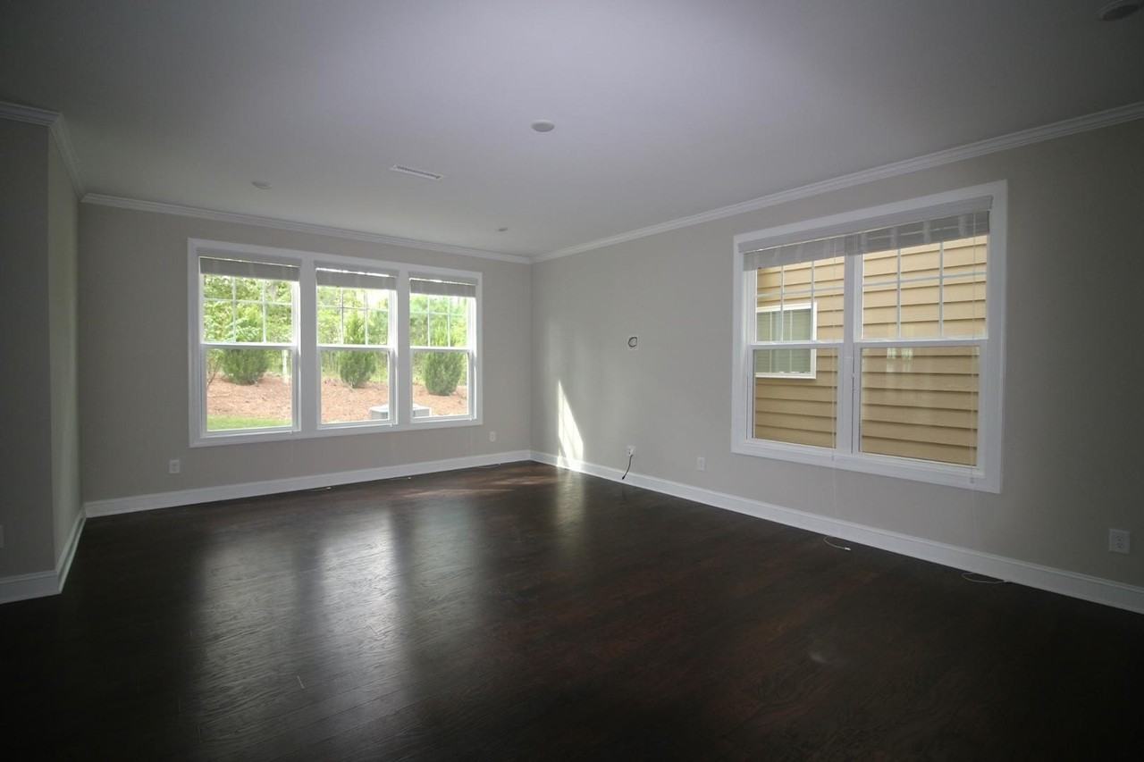 418 Hopwood Way - Photo 2 of 22