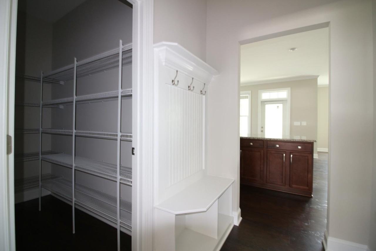 418 Hopwood Way - Photo 7 of 22