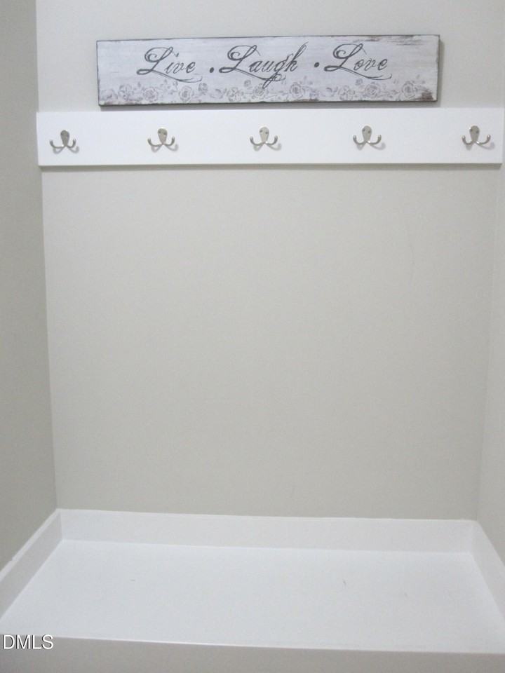 579 Metro Sta - Photo 3 of 26