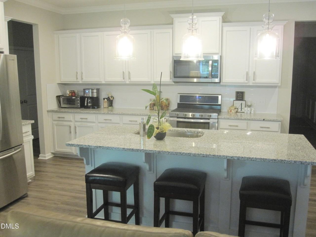 579 Metro Sta - Photo 4 of 26