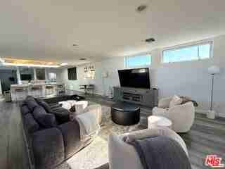 46 Rose Ave - Photo 3 of 8