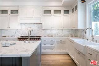 530 Arbramar Ave - Photo 6 of 7